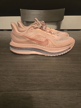 Nike Women’s Air Zoom Running Shoes - Light Pink